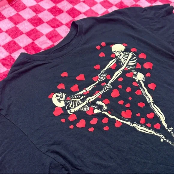 Hasta Siempre Black Skeleton Heart Graphic Tee - Picture 3 of 5